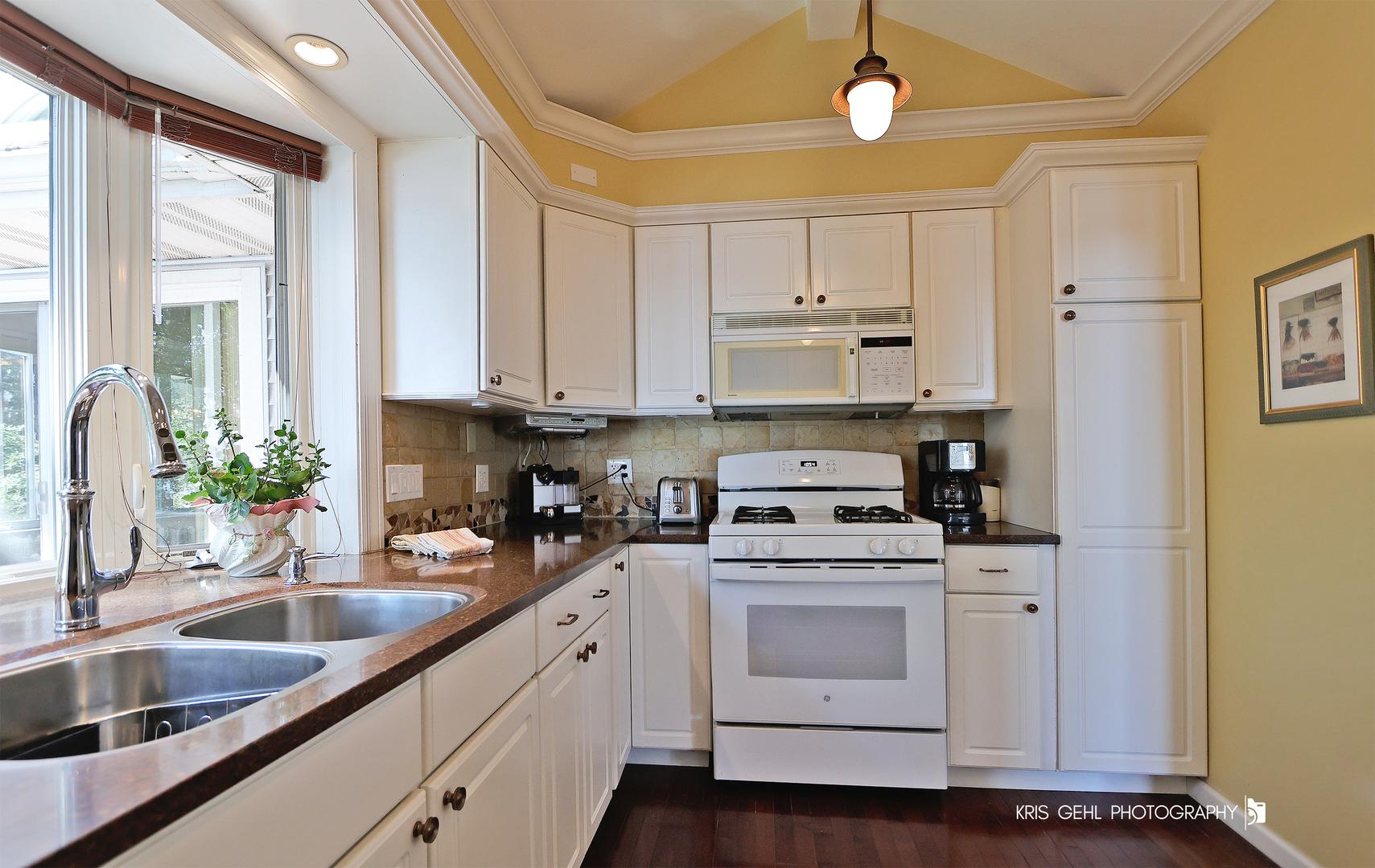 39071 N Jackson Drive, Spring Grove, IL 60081
