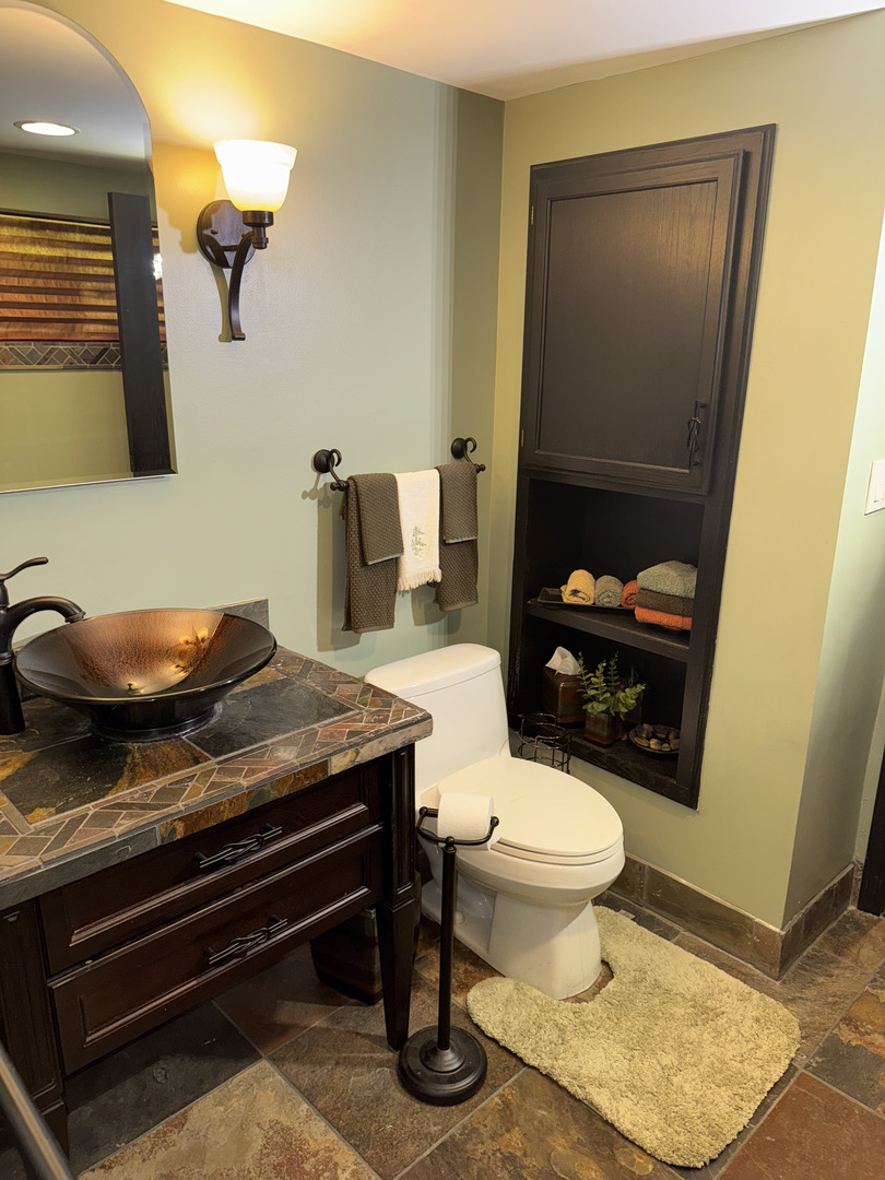 2527 Keystone Avenue, North Riverside, IL 60546