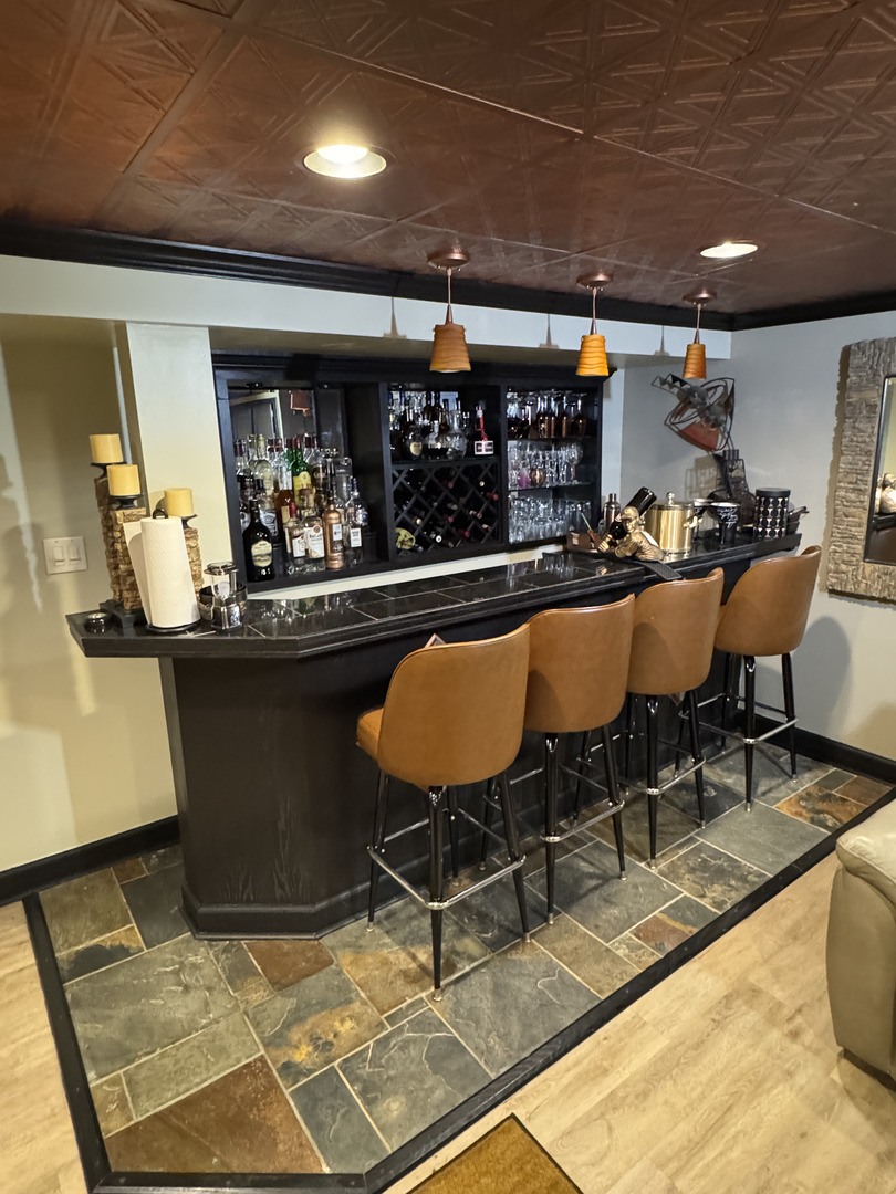 2527 Keystone Avenue, North Riverside, IL 60546