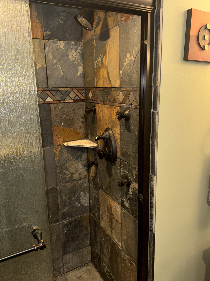 2527 Keystone Avenue, North Riverside, IL 60546