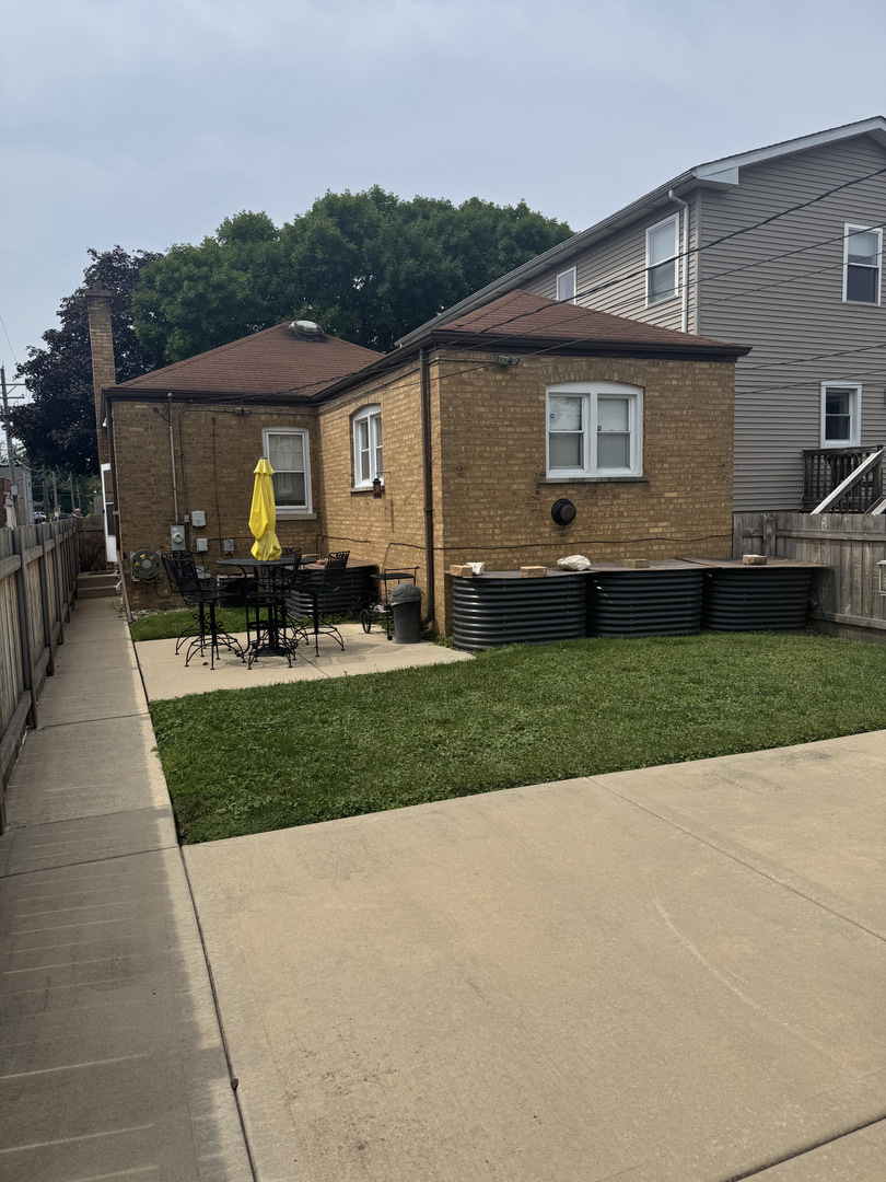 2527 Keystone Avenue, North Riverside, IL 60546