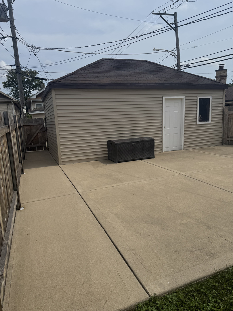 2527 Keystone Avenue, North Riverside, IL 60546