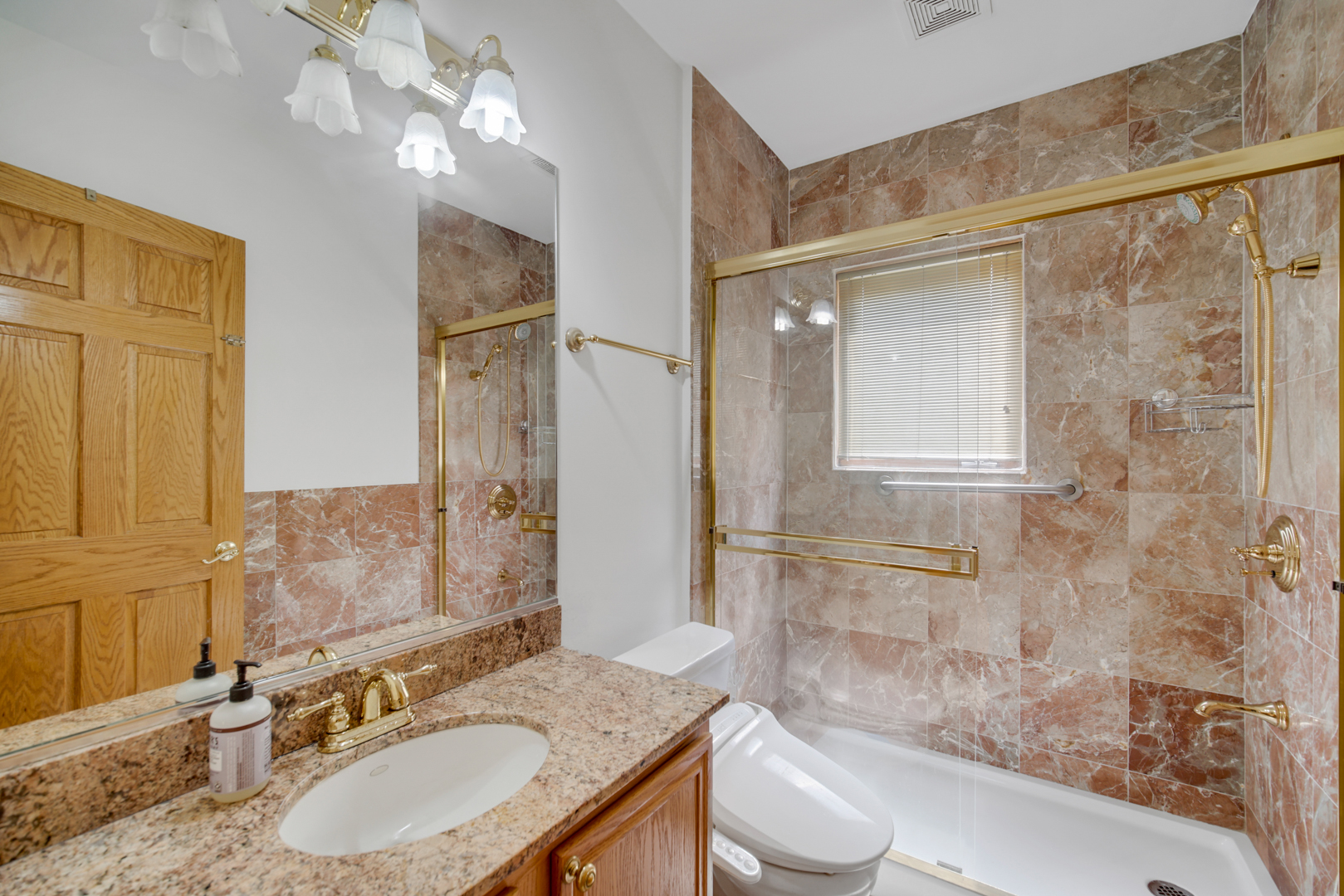 9131 Delphia Avenue, Des Plaines, IL 60016