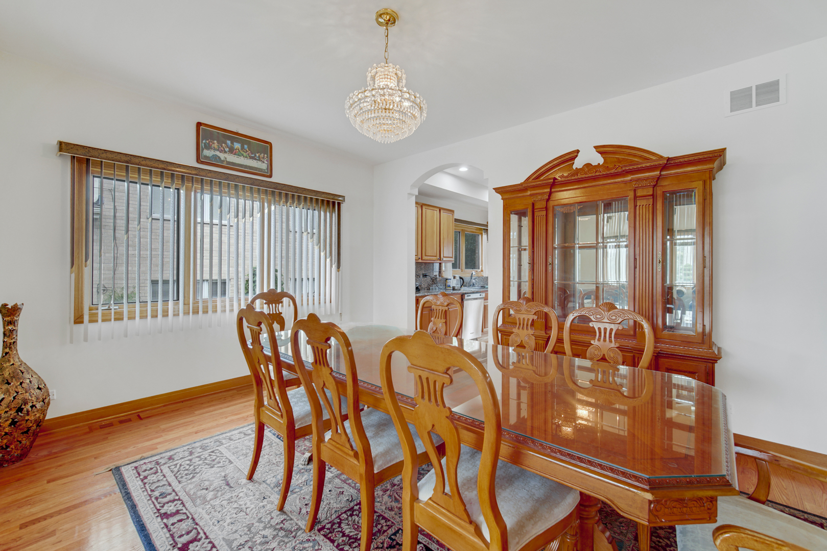 9131 Delphia Avenue, Des Plaines, IL 60016