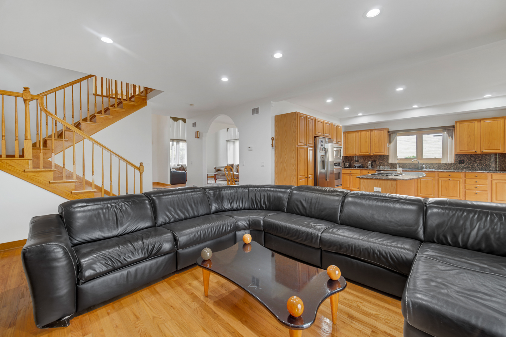 9131 Delphia Avenue, Des Plaines, IL 60016