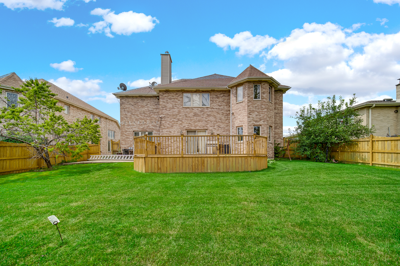 9131 Delphia Avenue, Des Plaines, IL 60016