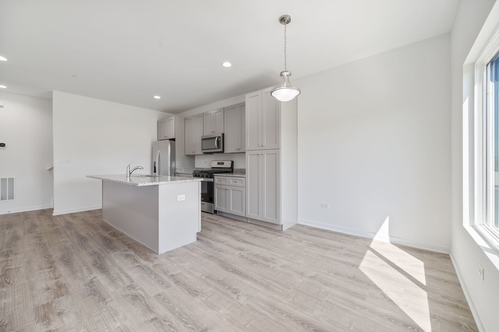 1236 Gillespie Lane, Yorkville, IL 60560