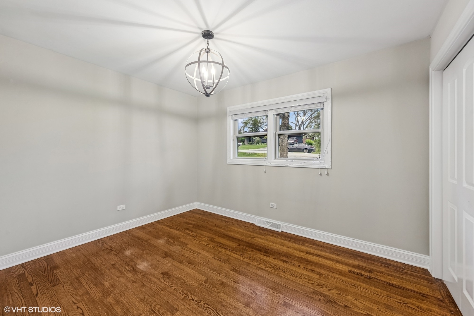 3950 Downers Drive, Downers Grove, IL 60515