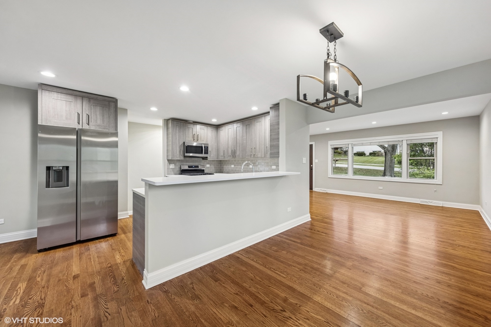 3950 Downers Drive, Downers Grove, IL 60515