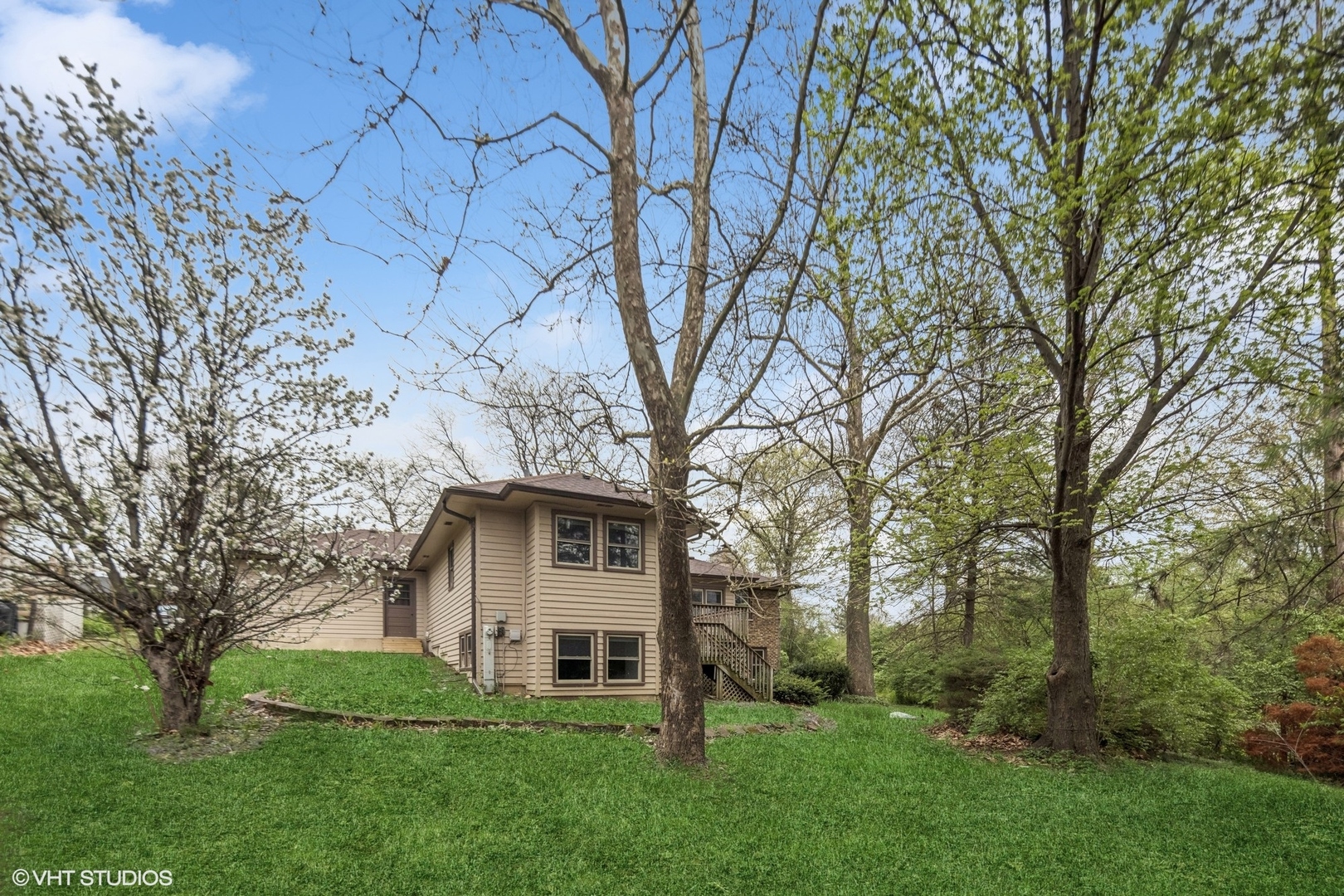 3950 Downers Drive, Downers Grove, IL 60515