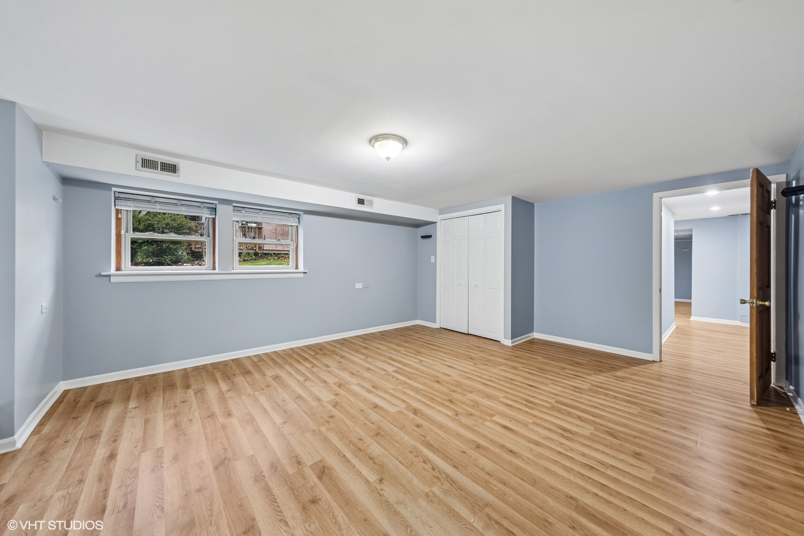 3950 Downers Drive, Downers Grove, IL 60515