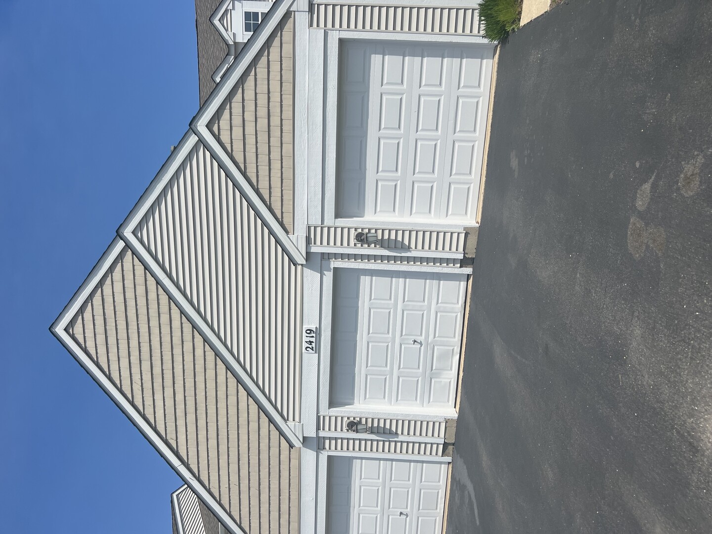 2419 SHEEHAN Drive #201, Naperville, IL 60564