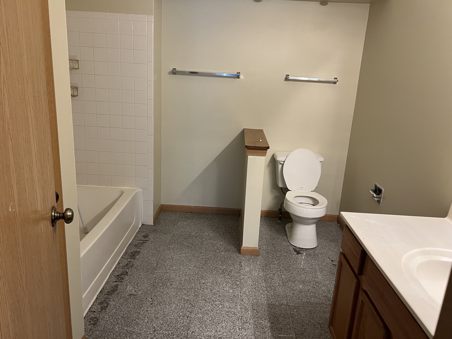 2419 SHEEHAN Drive #201, Naperville, IL 60564