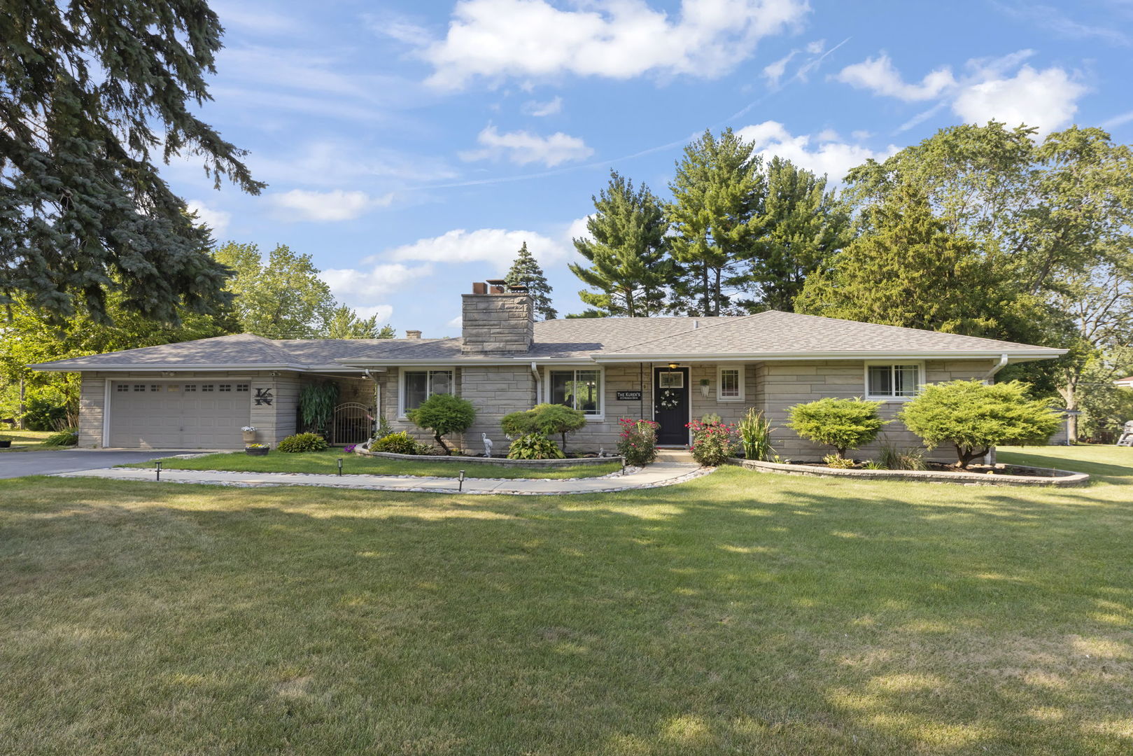 213 Redbud Drive, Joliet, IL 60433