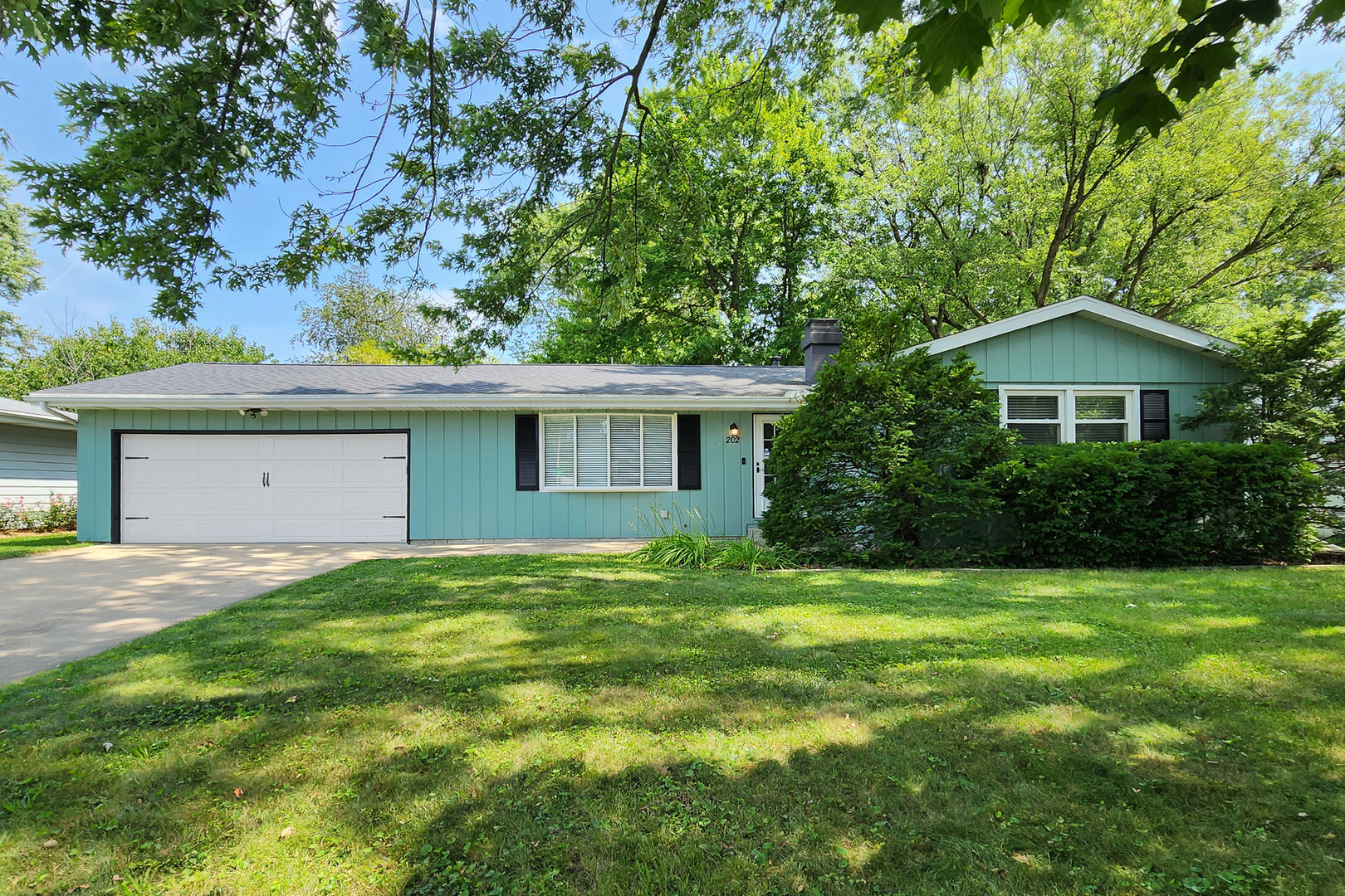 202 S Sesame Street, Bloomington, IL 61704