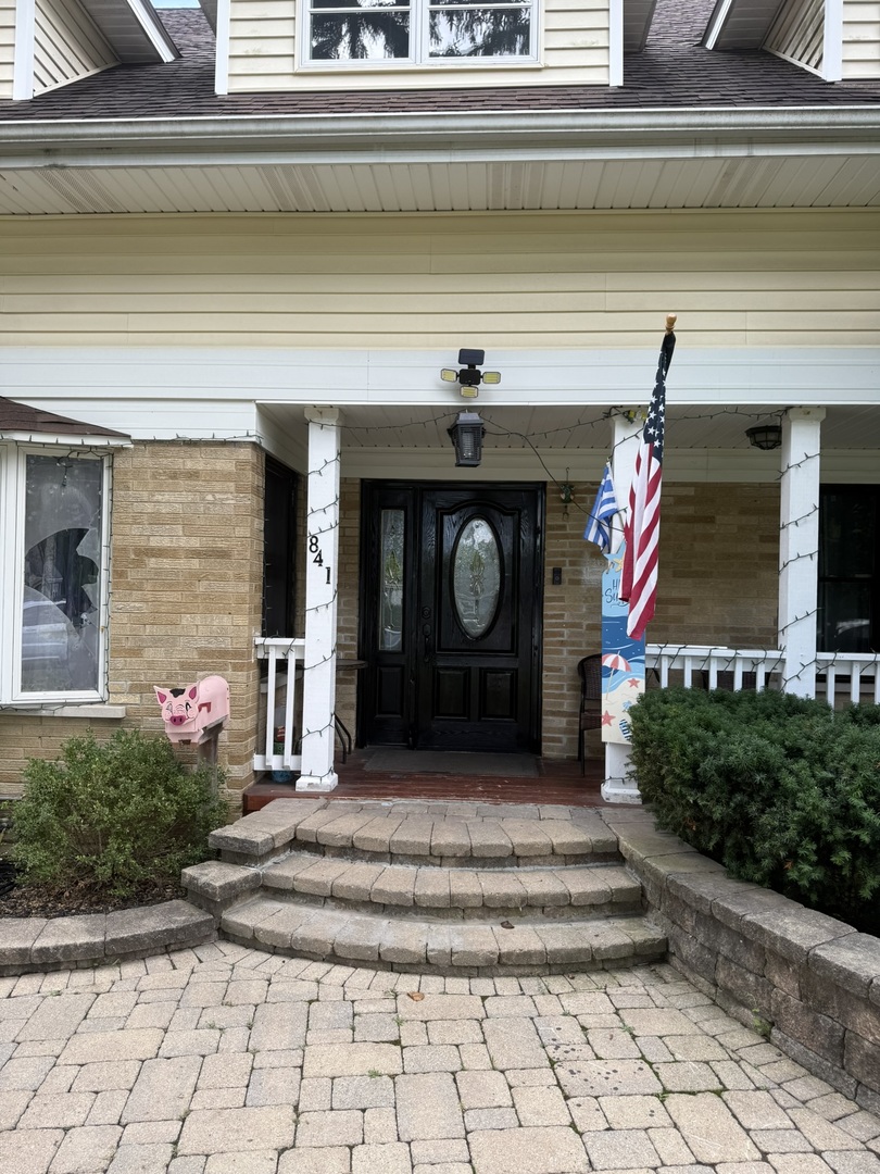 841 WILCOX Street, Mundelein, IL 60060