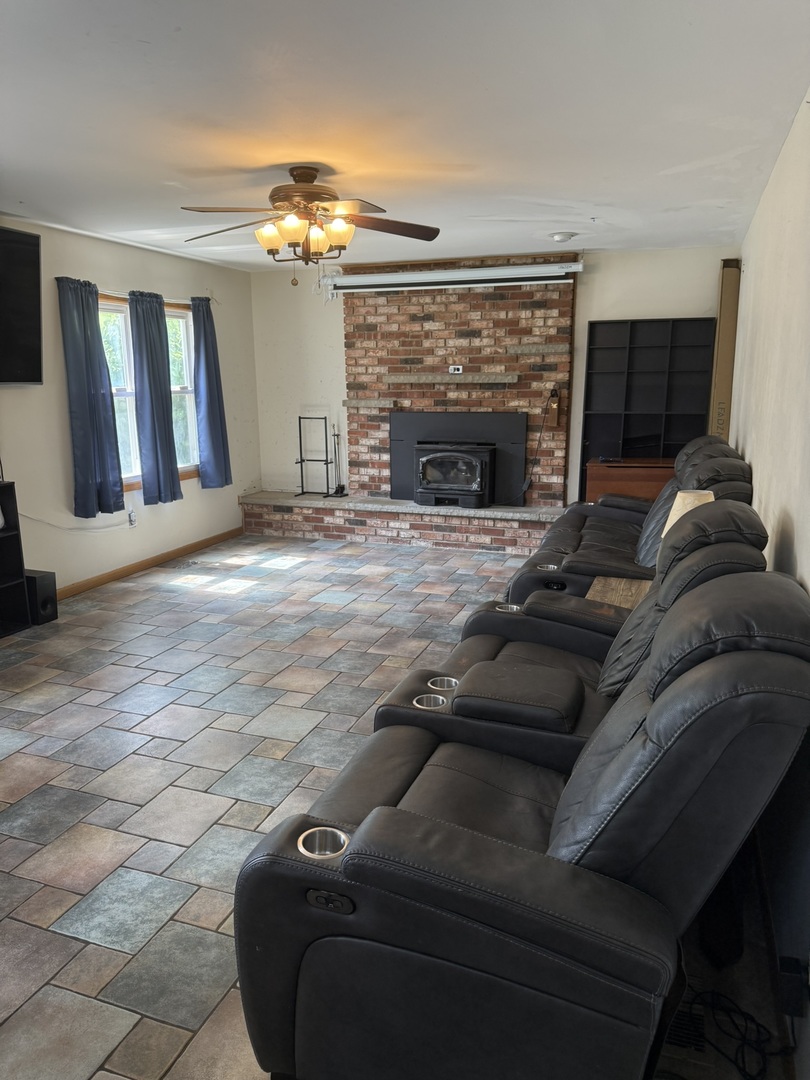 841 WILCOX Street, Mundelein, IL 60060