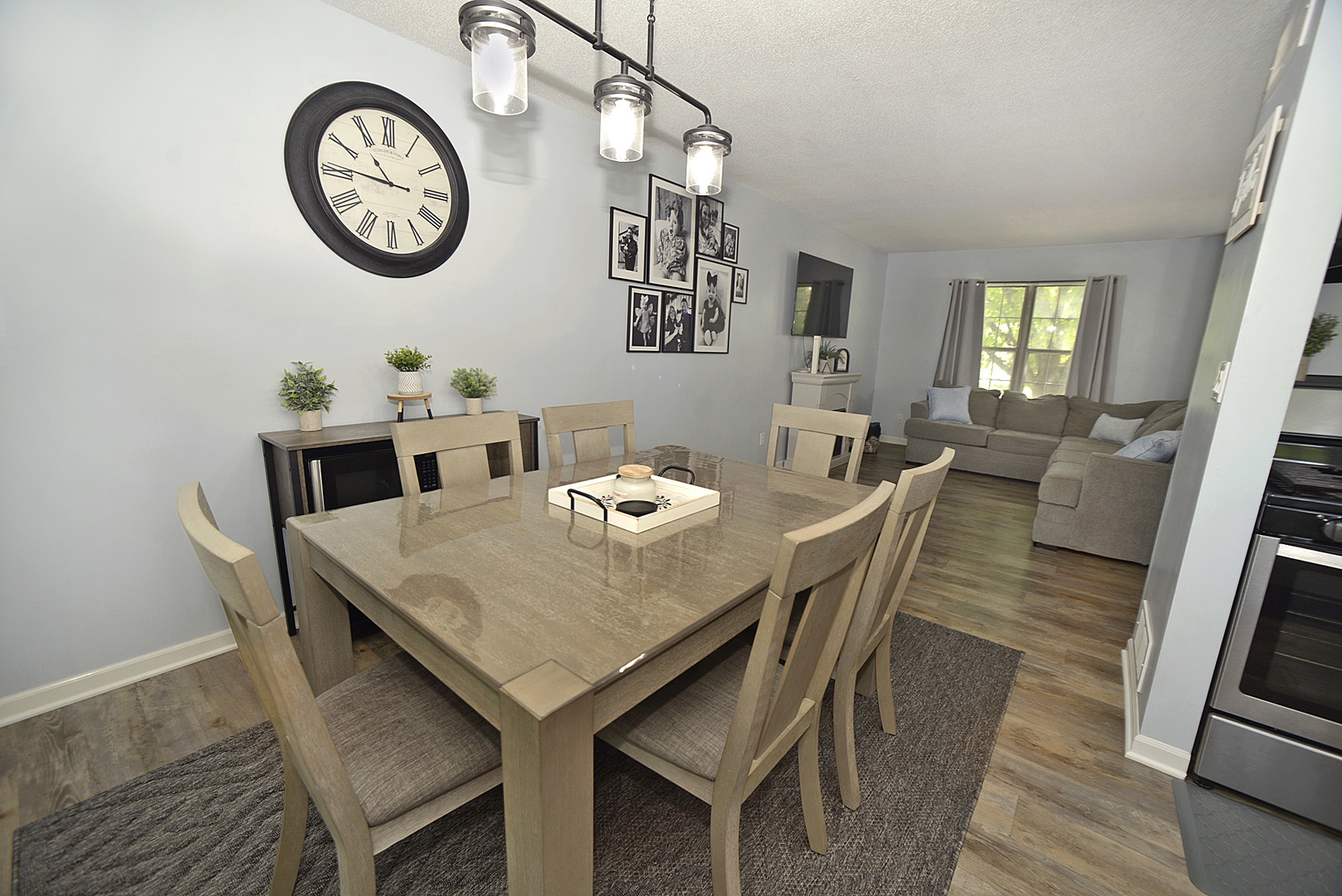 1403 Dakota Drive, Ottawa, IL 61350