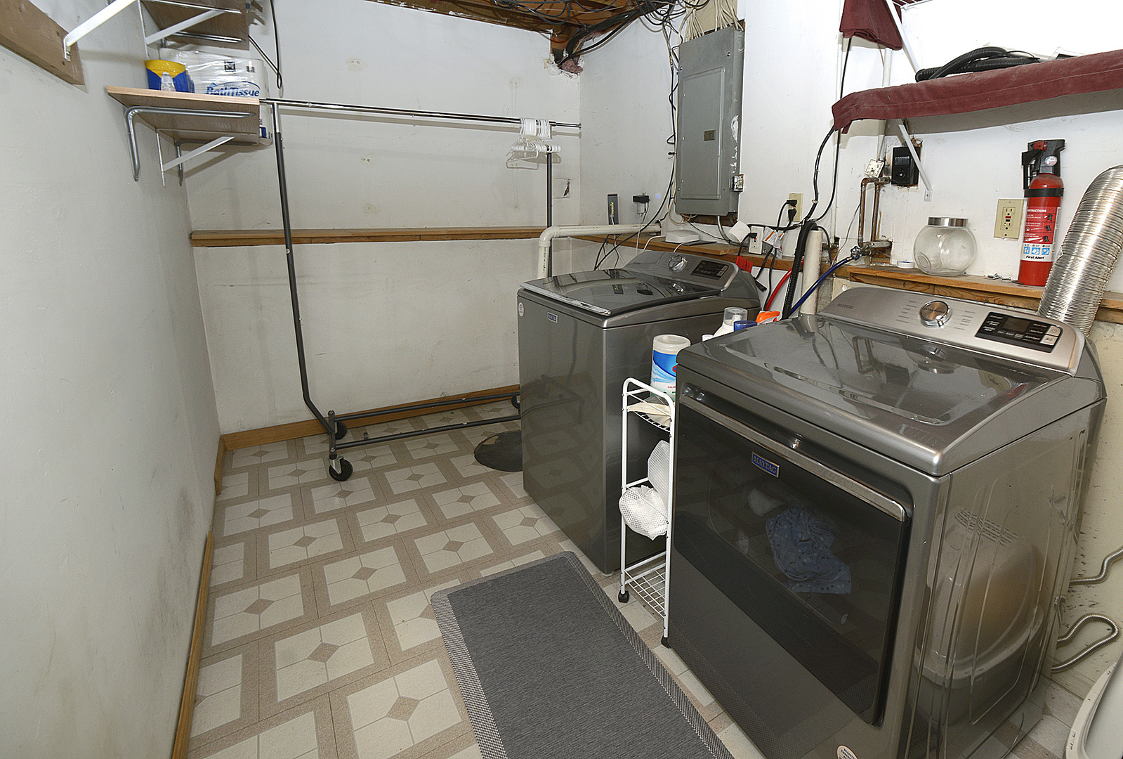 1403 Dakota Drive, Ottawa, IL 61350