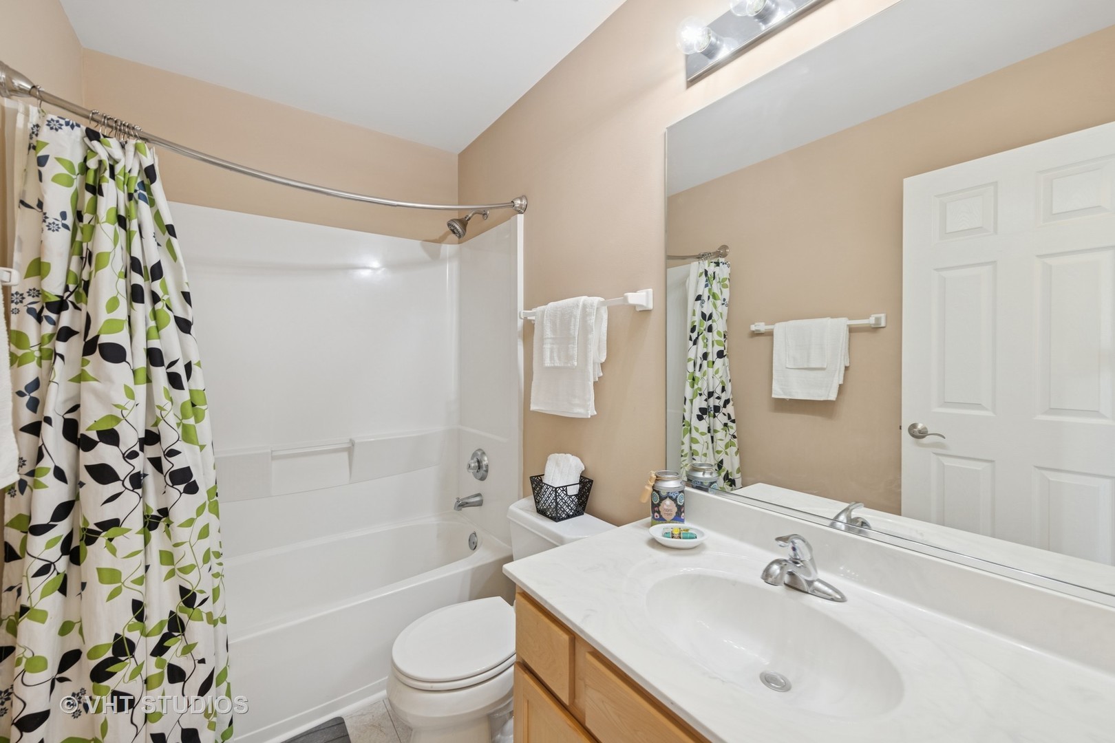 2766 Borkshire Lane #2766, Aurora, IL 60502