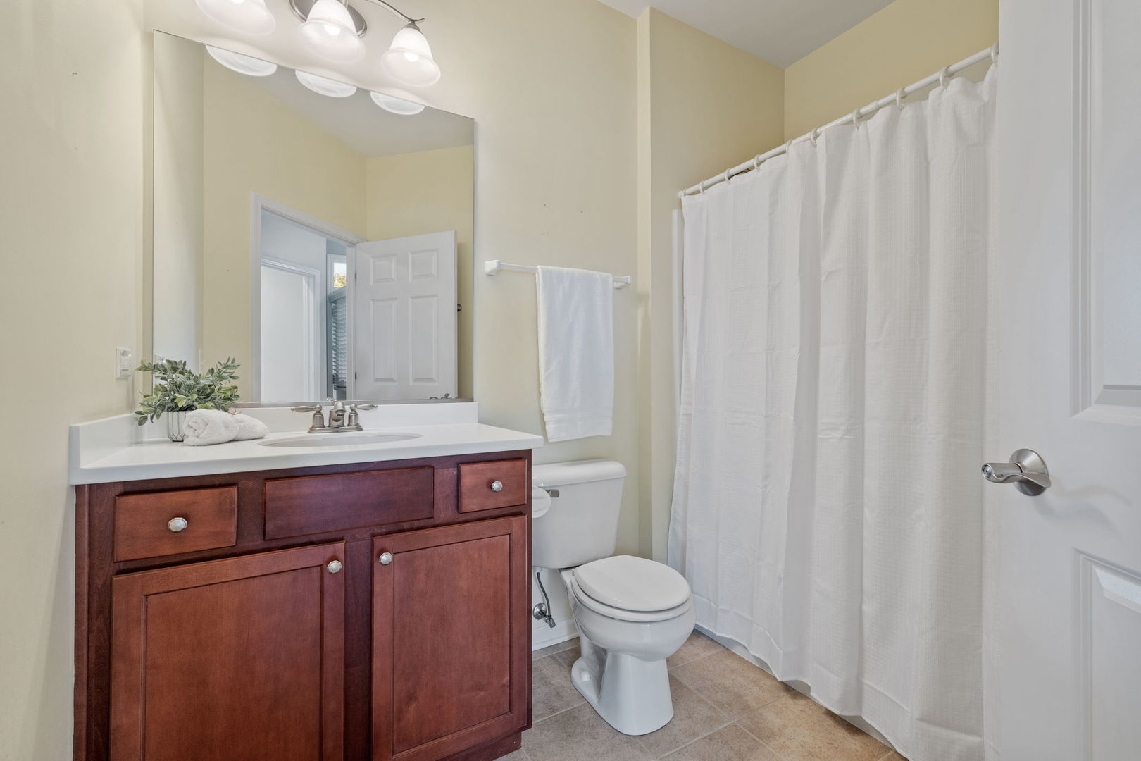 2801 Bond Circle, Naperville, IL 60563