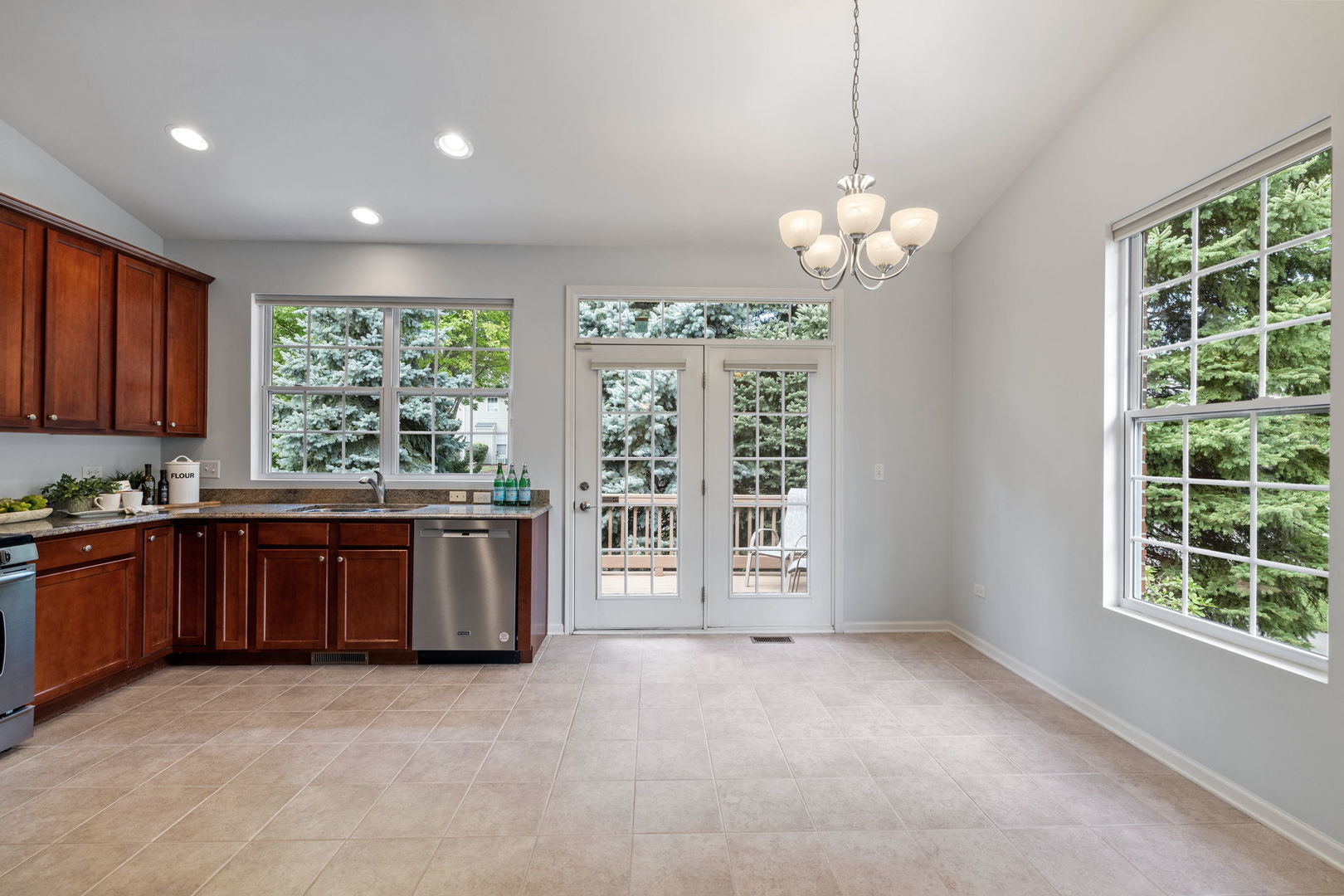2801 Bond Circle, Naperville, IL 60563