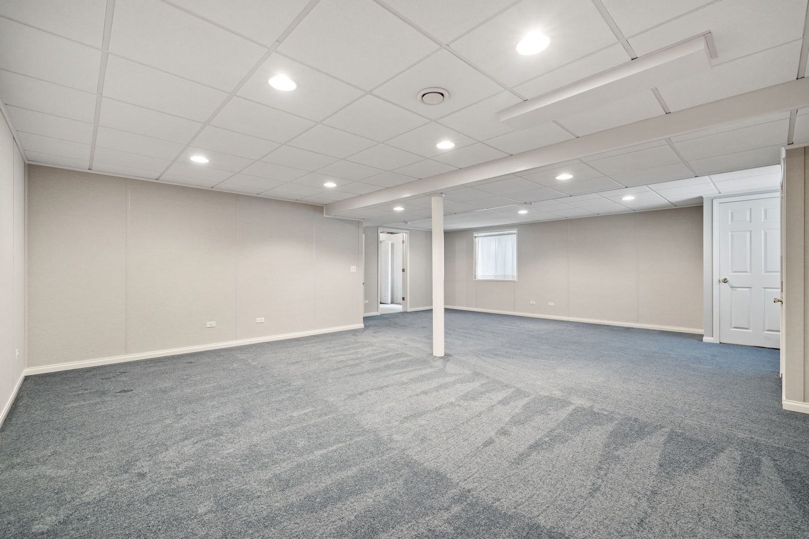2801 Bond Circle, Naperville, IL 60563