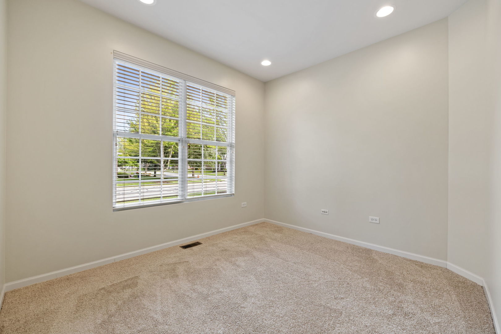 2801 Bond Circle, Naperville, IL 60563