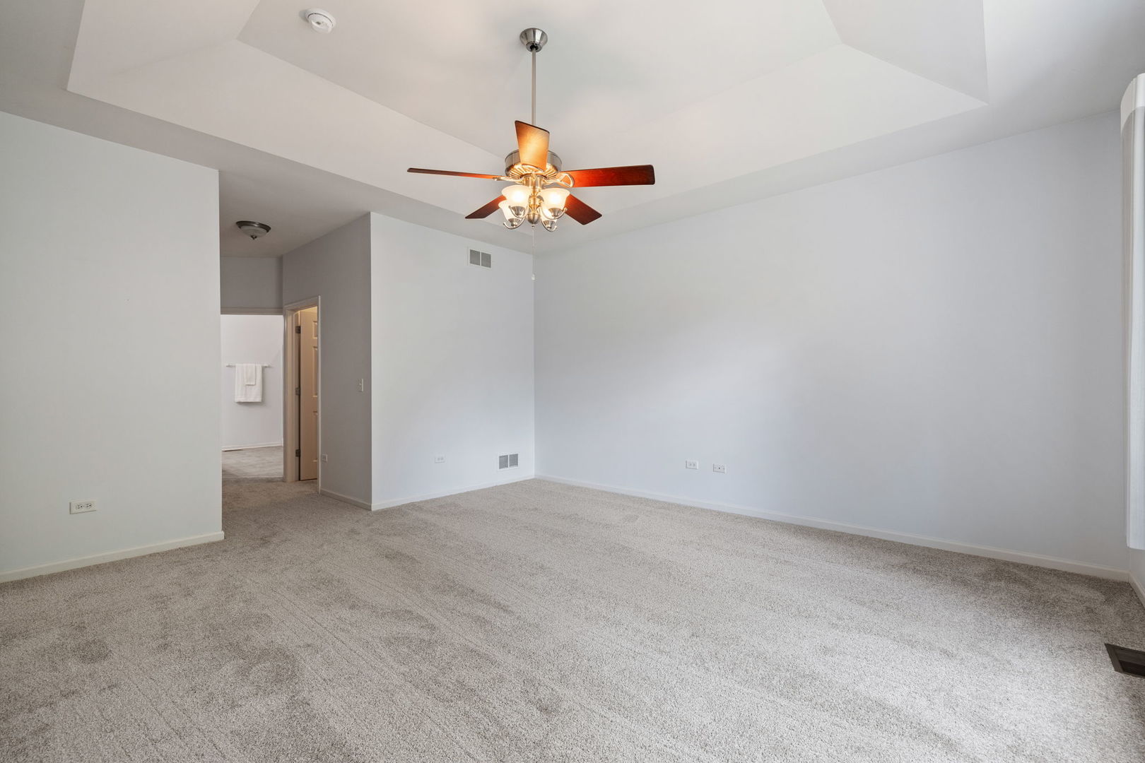 2801 Bond Circle, Naperville, IL 60563