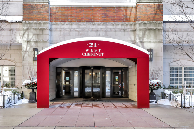 21 W Chestnut Street #1202, Chicago, IL 60610
