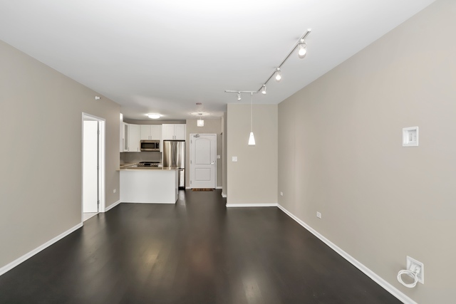 21 W Chestnut Street #1202, Chicago, IL 60610
