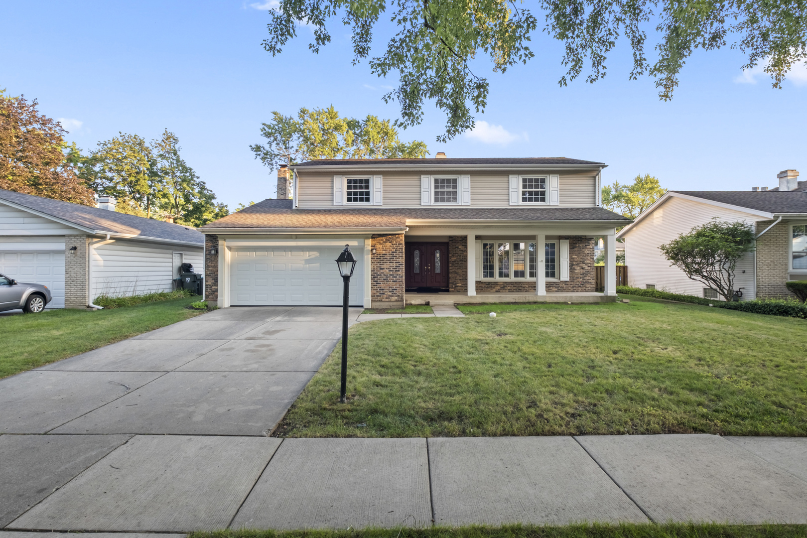 1813 E Wood Lane, Mount Prospect, IL 60056