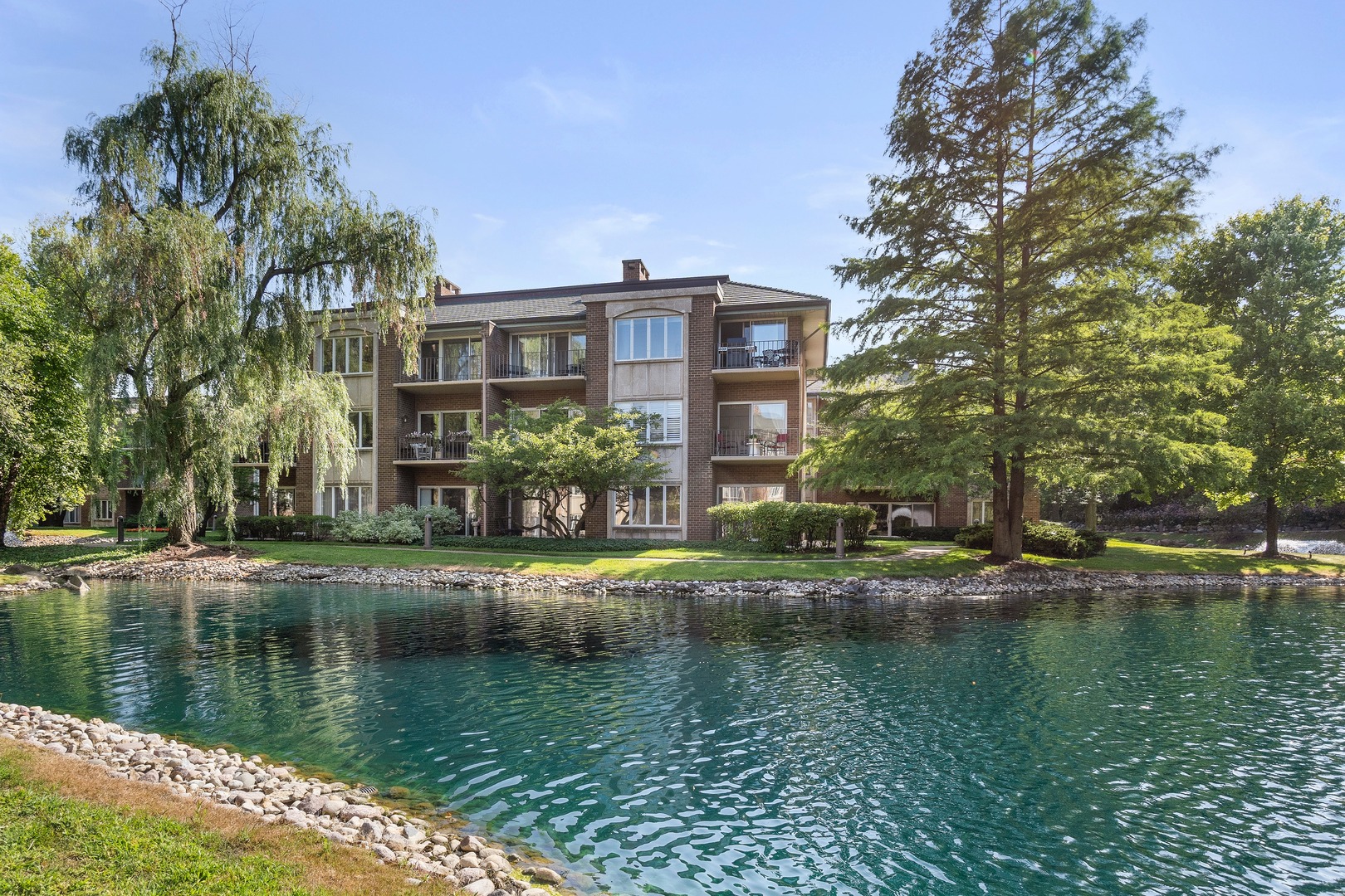 3 Oak Brook Club Drive #E307, Oak Brook, IL 60523