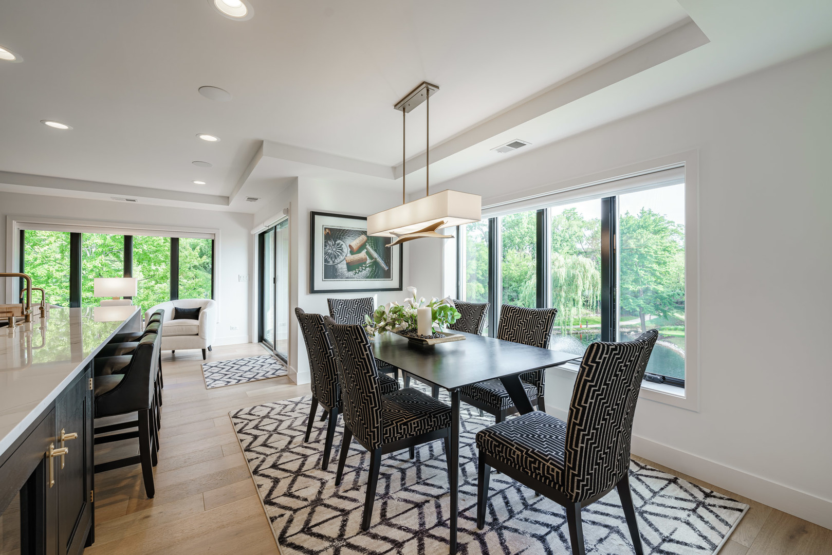 3 Oak Brook Club Drive #E307, Oak Brook, IL 60523