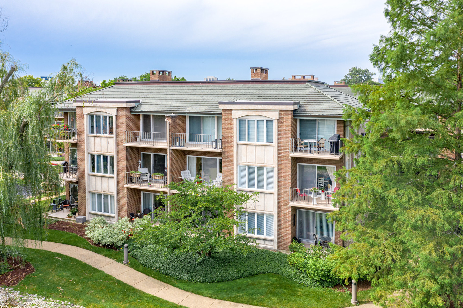 3 Oak Brook Club Drive #E307, Oak Brook, IL 60523