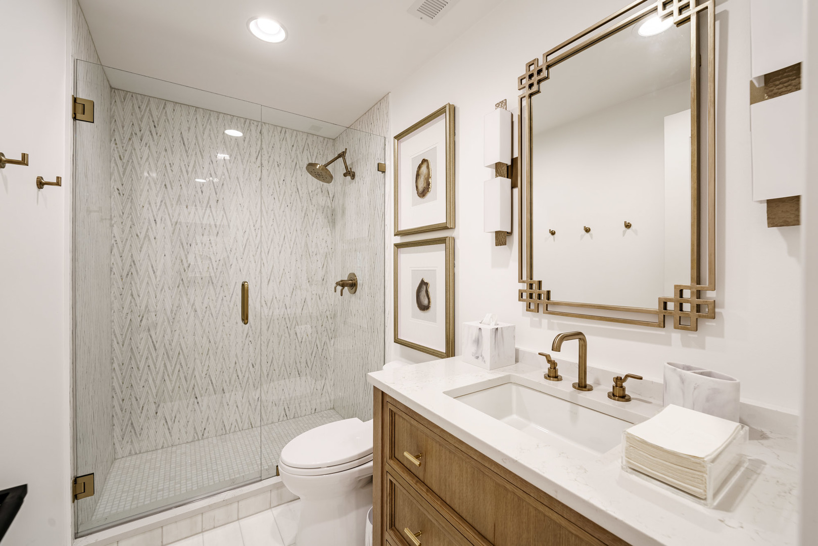3 Oak Brook Club Drive #E307, Oak Brook, IL 60523