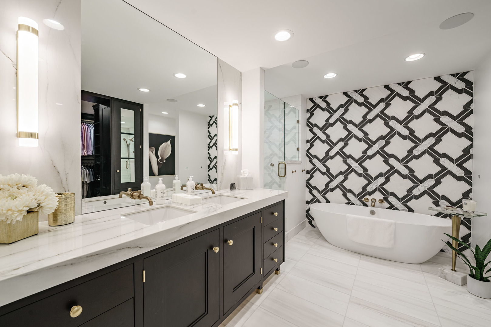 3 Oak Brook Club Drive #E307, Oak Brook, IL 60523