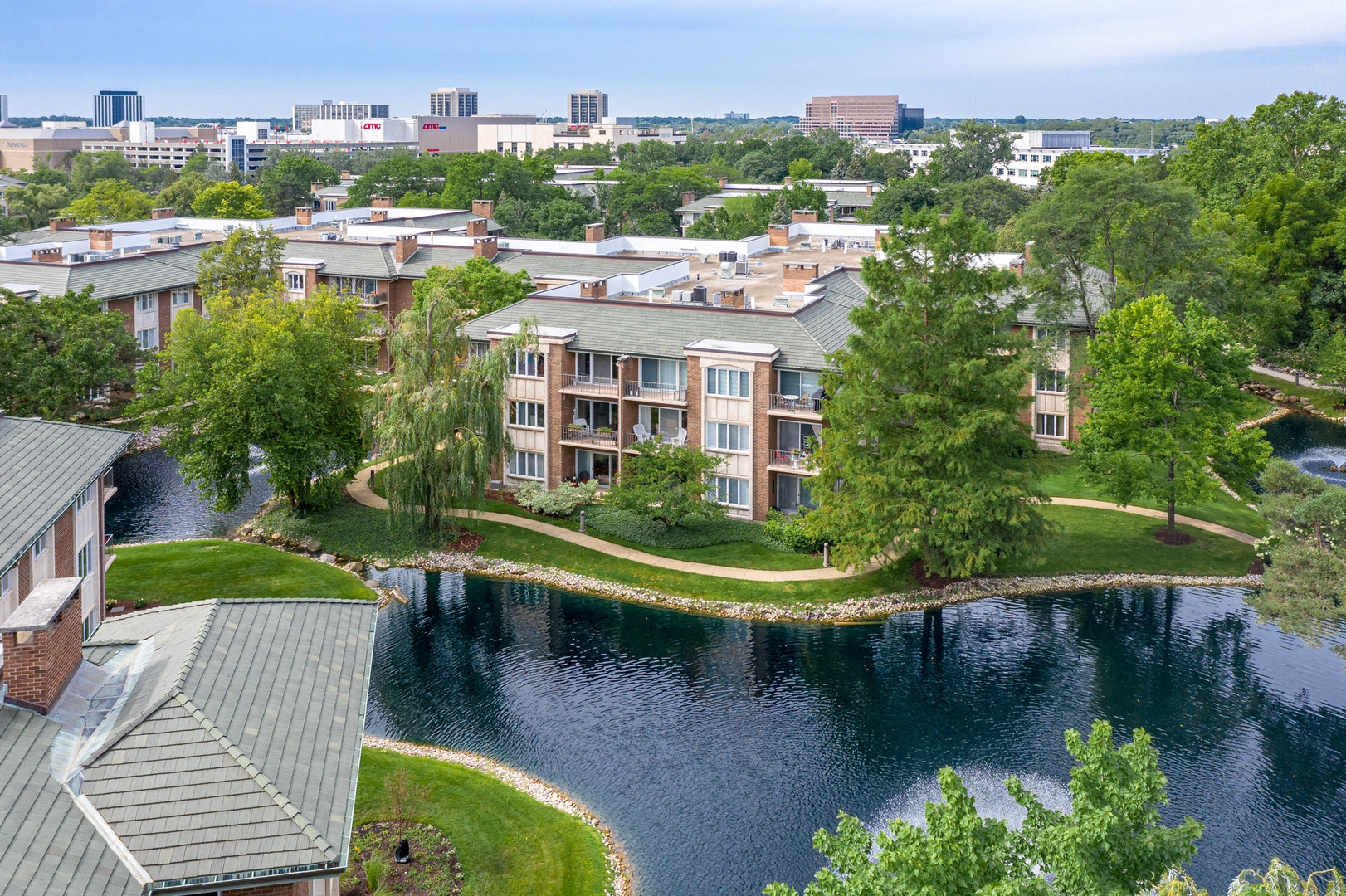 3 Oak Brook Club Drive #E307, Oak Brook, IL 60523