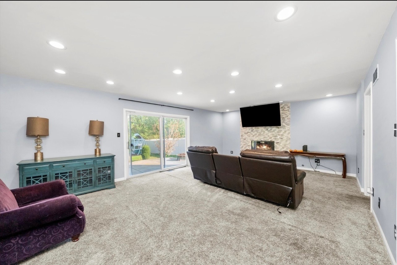 255 Central Avenue, Matteson, IL 60443