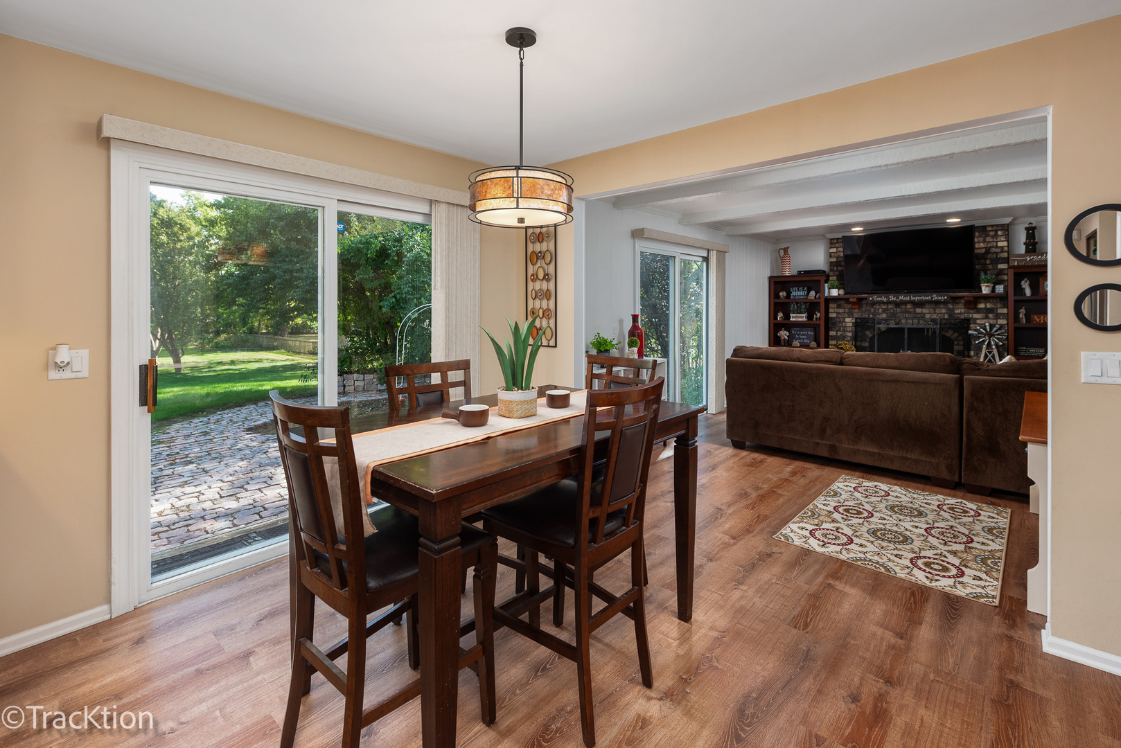 23061 N Apple Hill Lane, Lincolnshire, IL 60069