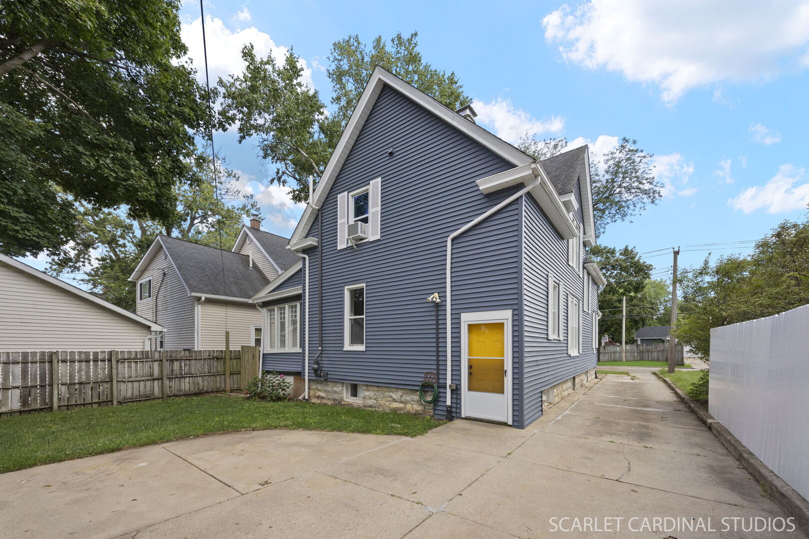 255 Plum Street, Aurora, IL 60506