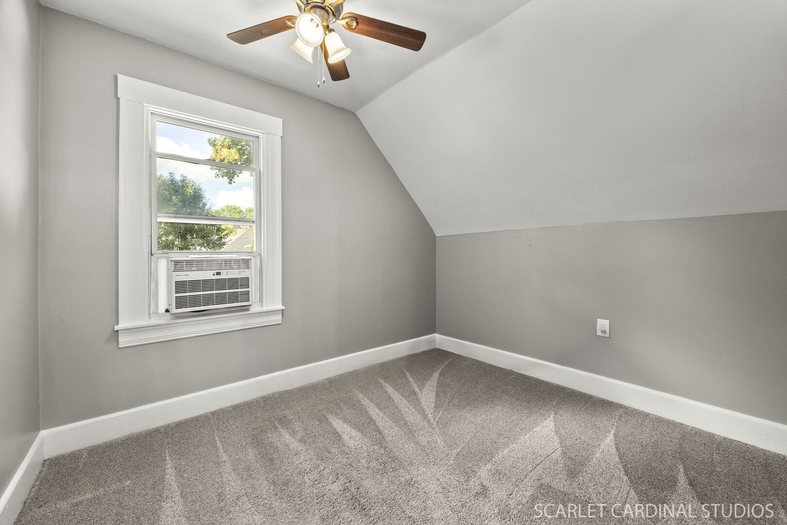 255 Plum Street, Aurora, IL 60506