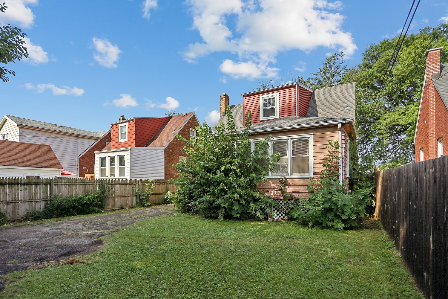 1925 S 22nd Avenue, Maywood, IL 60153
