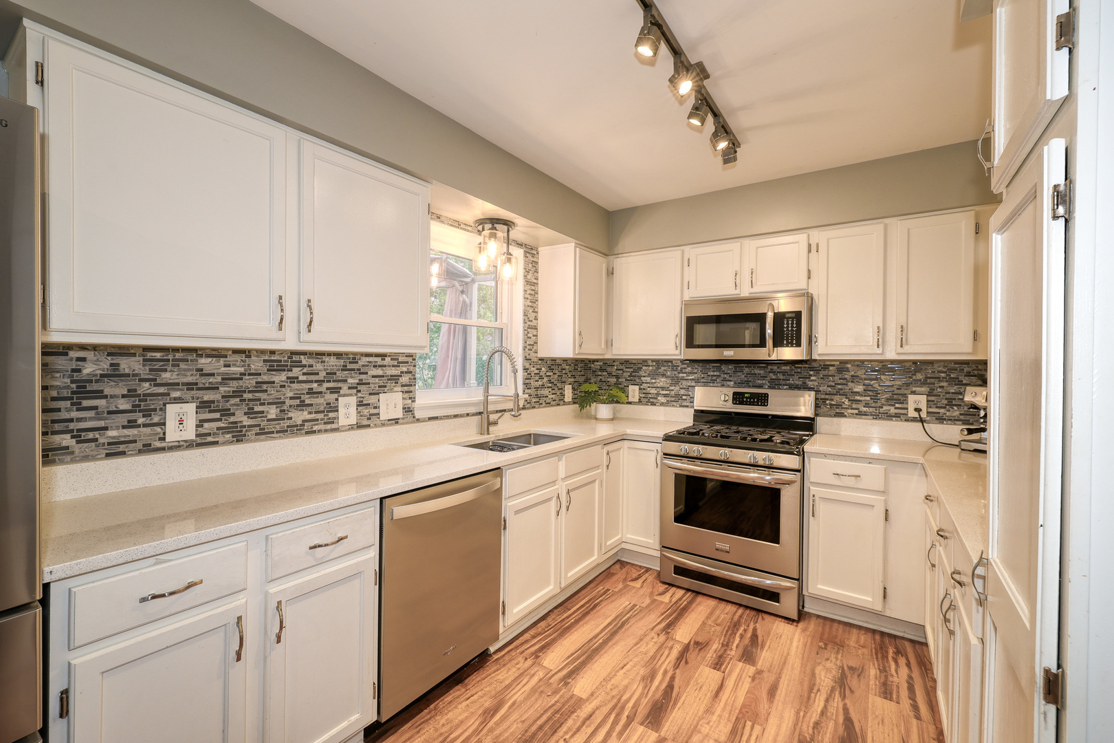 662 Nichole Lane, Geneva, IL 60134