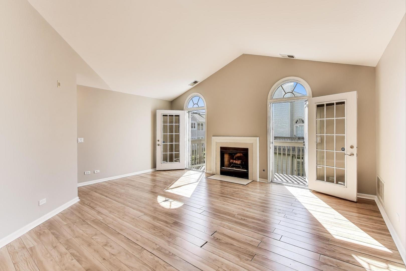 914 Prospect Court #914, Naperville, IL 60540