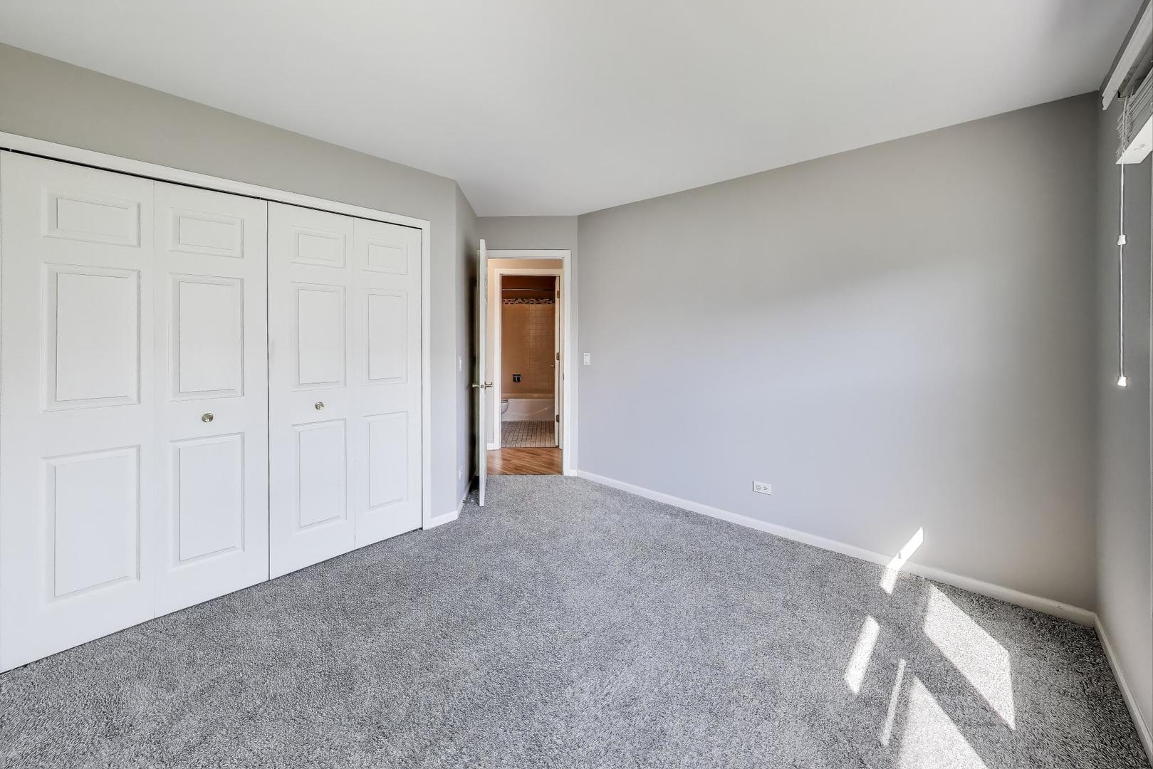 914 Prospect Court #914, Naperville, IL 60540
