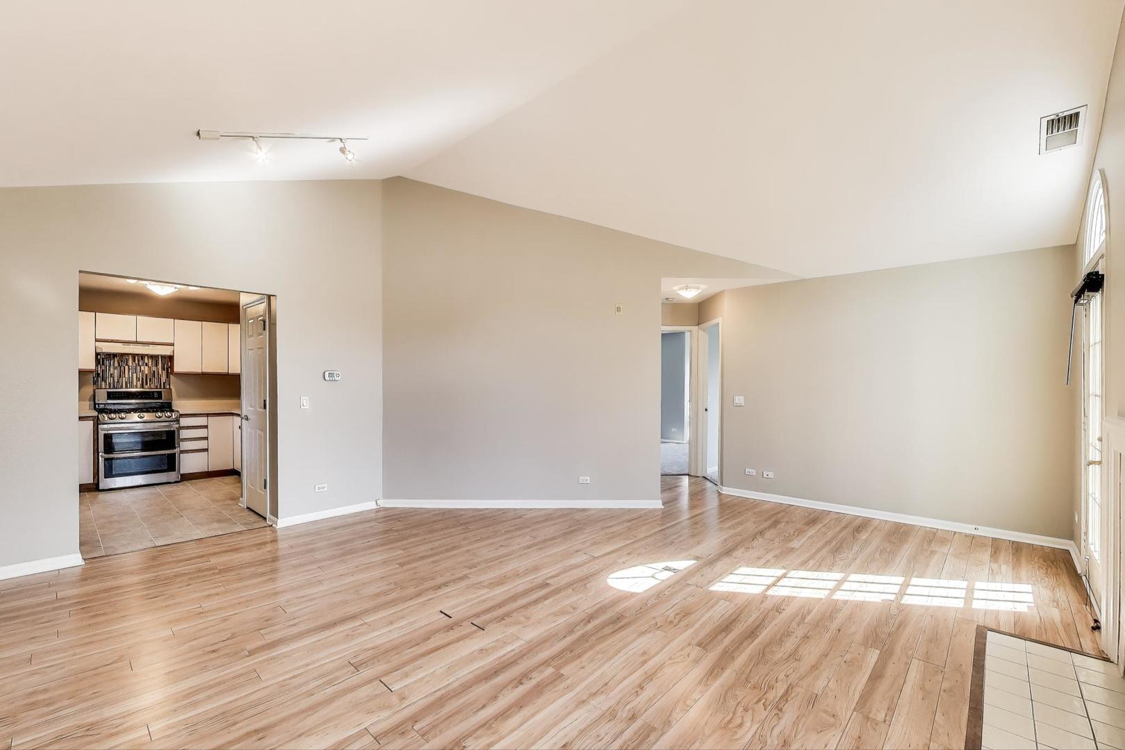914 Prospect Court #914, Naperville, IL 60540