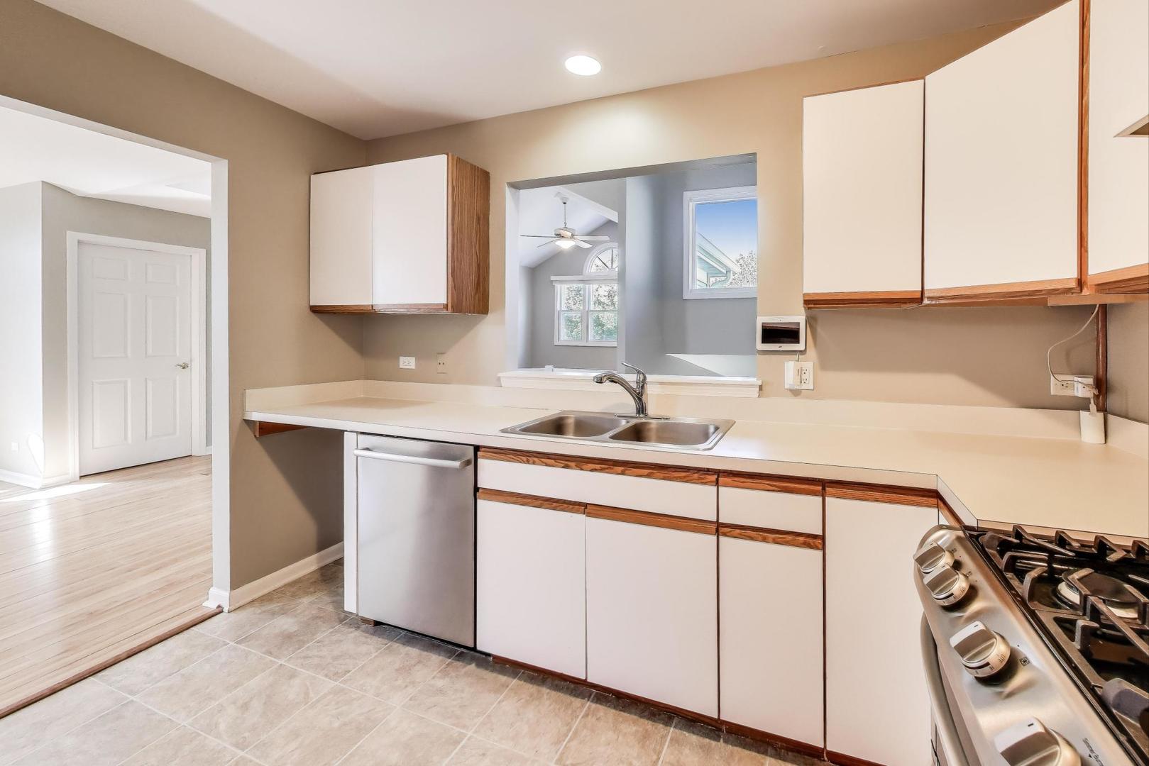 914 Prospect Court #914, Naperville, IL 60540