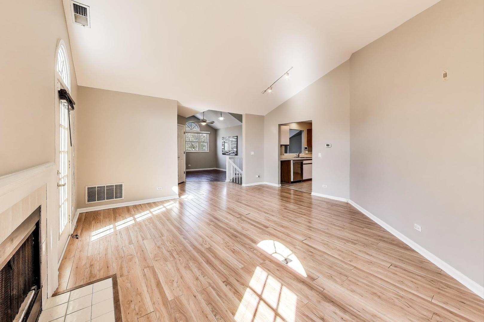 914 Prospect Court #914, Naperville, IL 60540