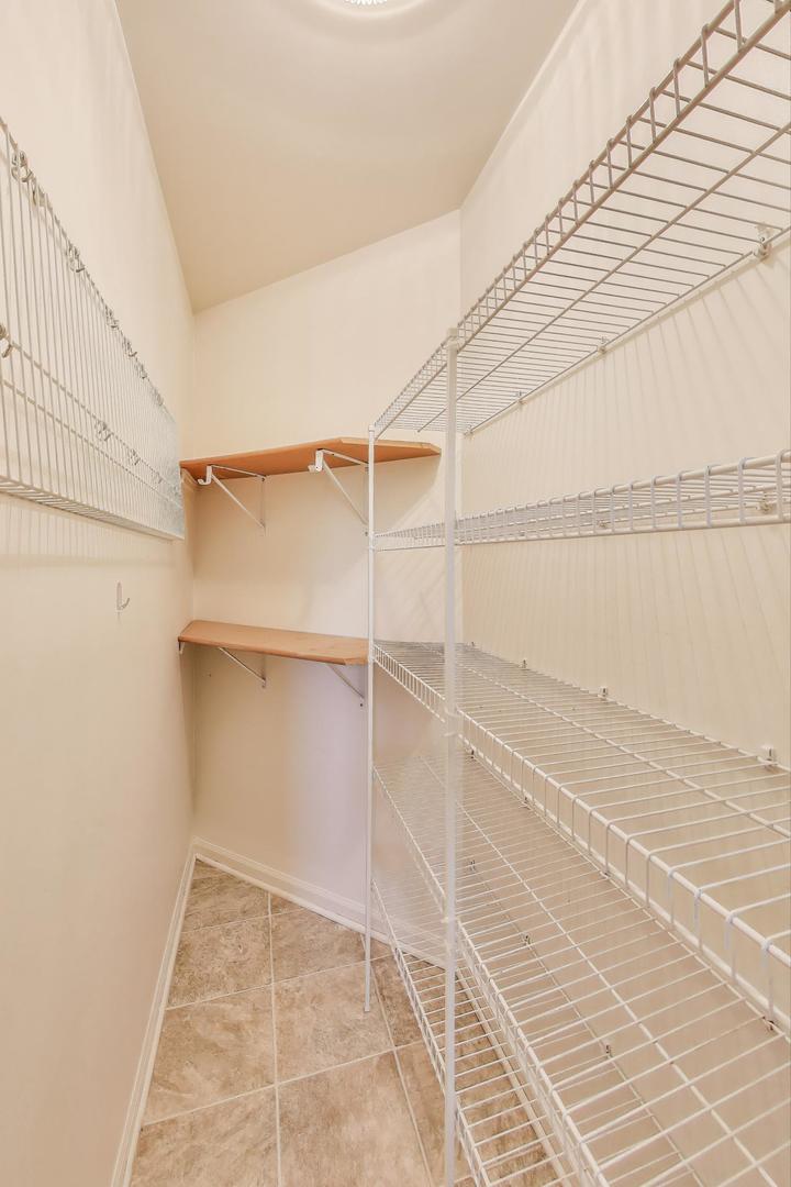 914 Prospect Court #914, Naperville, IL 60540